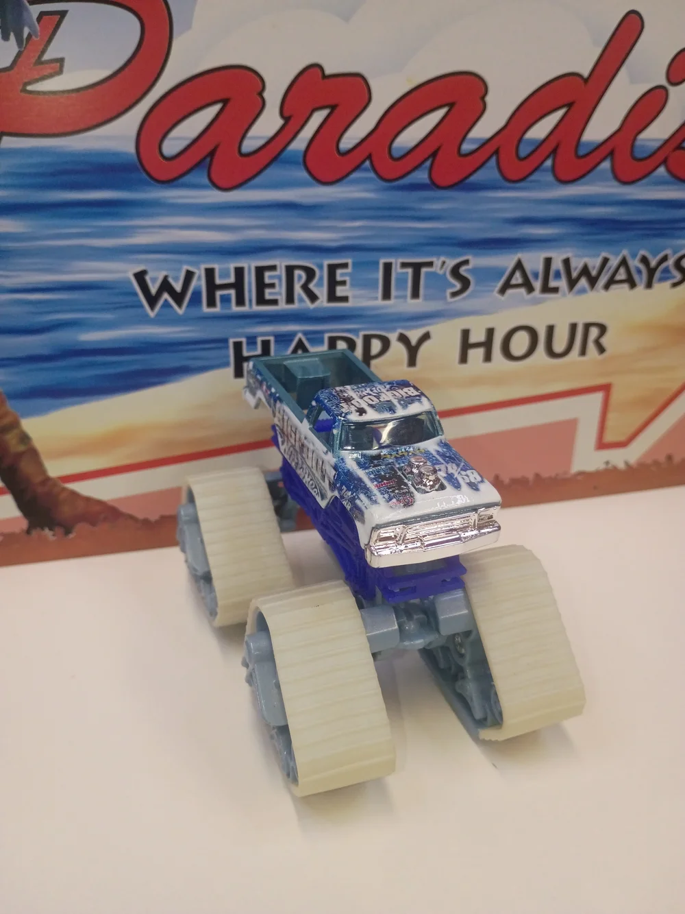Hot Wheels Blue White Twisted Treadz Bigfoot 1:64 Scale Diecast